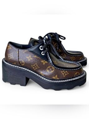 Louis Vuitton Beaubourg Derby Monogram Leather Lace-Up Loafers with Black Trim